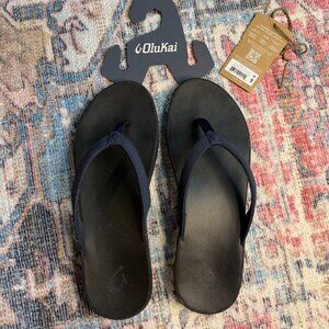OluKai Puawe Deepest Depths Black Flip Flops Women’s 9 NIB